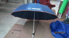 鋁合金大拉簧纖維骨廣告?zhèn)?廣告雨傘,南寧廣告雨傘定做批發(fā)